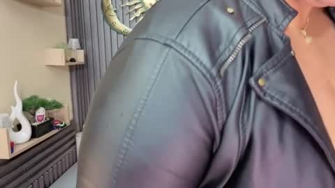   online show from May 2026 12:10:01 PM