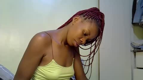 Snapshot of gianna_012 chatting on September 2025 05:58:02 PM ENNY online show from September 2025 05:58:02 PM