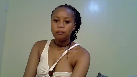 Snapshot of gianna_012 chatting on September 2025 04:02:02 AM ENNY online show from September 2025 04:02:02 AM