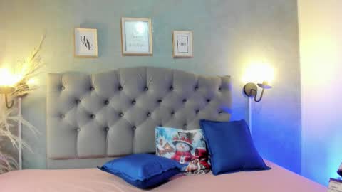 giannaslimjb online show from November 2025 09:25:02 PM