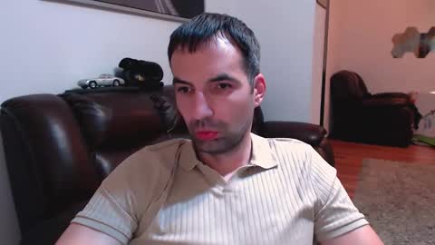 Gianni online show from November 2025 09:47:01 PM