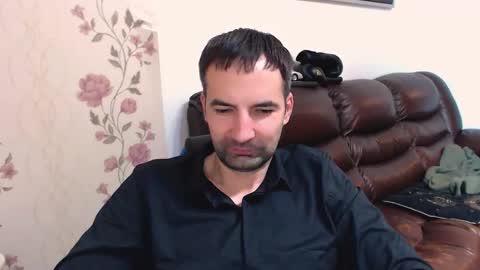 Gianni online show from November 2025 09:32:02 AM