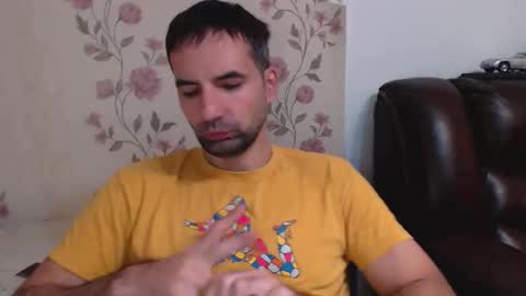 Gianni online show from November 2025 02:42:01 PM