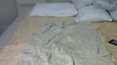 Snapshot of giant_couples chatting on November 2025 07:58:01 AM giant_couples online show from November 2025 07:58:01 AM