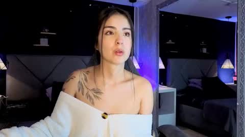 Snapshot of giapearl2 chatting on October 2025 01:12:02 PM Gia online show from October 2025 01:12:02 PM