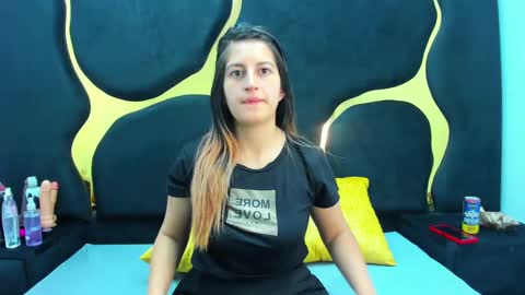 GiaRoussel online show from March 2025 01:50:02 PM