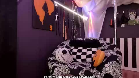 Snapshot of gigglemethis22 chatting on February 2026 04:18:01 PM Giggles online show from February 2026 04:18:01 PM