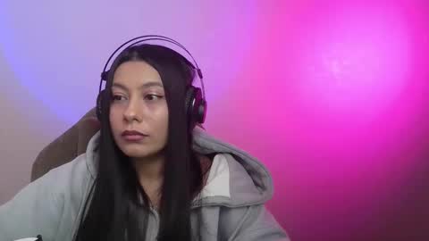 Snapshot of gigglepuff_ chatting on December 2025 08:09:01 AM gigglepuff_ online show from December 2025 08:09:01 AM