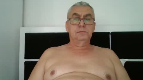 Snapshot of gigi1970 chatting on October 2025 11:33:02 AM gigi1970 online show from October 2025 11:33:02 AM