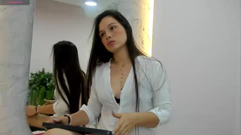 Gigi  online show from March 2026 10:15:01 AM