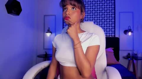 Snapshot of gigi_strawberry chatting on February 2025 08:39:01 AM GIGI online show from February 2025 08:39:01 AM