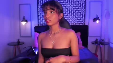 Snapshot of gigi_strawberry chatting on February 2025 08:20:01 AM GIGI online show from February 2025 08:20:01 AM