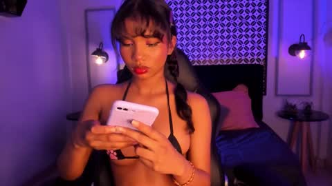 Snapshot of gigi_strawberry chatting on March 2025 04:54:02 AM GIGI online show from March 2025 04:54:02 AM