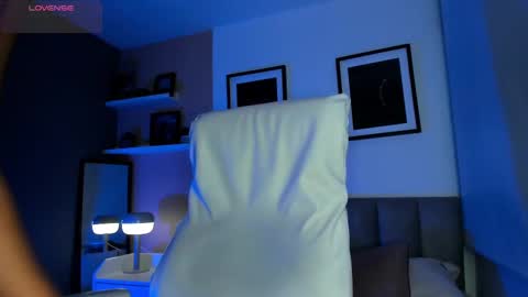 Snapshot of gigi_strawberry chatting on October 2025 04:40:02 AM GIGI online show from October 2025 04:40:02 AM