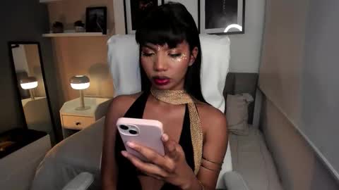 Snapshot of gigi_strawberry chatting on October 2025 05:11:02 AM GIGI online show from October 2025 05:11:02 AM