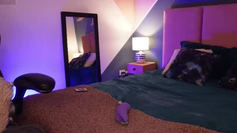 Snapshot of gigi_strawberry chatting on December 2025 06:00:01 AM GIGI online show from December 2025 06:00:01 AM