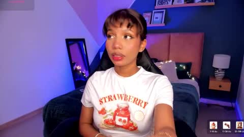 Snapshot of gigi_strawberry chatting on January 2026 04:38:01 AM GIGI online show from January 2026 04:38:01 AM