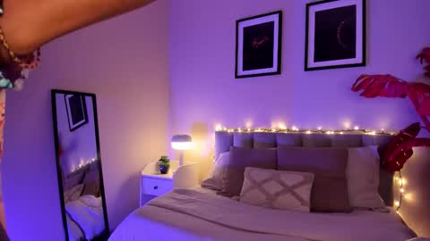 Snapshot of gigi_strawberry chatting on January 2026 04:40:02 AM GIGI online show from January 2026 04:40:02 AM