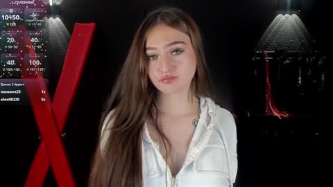 Snapshot of gigii_hadiidd chatting on January 2025 04:06:01 PM Gisel online show from January 2025 04:06:01 PM