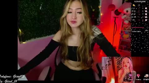 Snapshot of gigii_hadiidd chatting on February 2025 01:51:02 PM Gisel online show from February 2025 01:51:02 PM