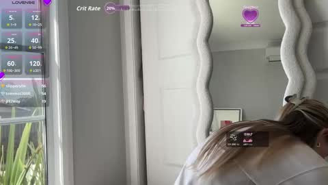 Gigi  online show from October 2025 12:07:01 AM