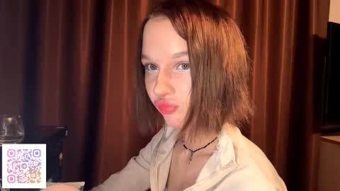 Snapshot of gigikray chatting on November 2025 06:32:01 PM Molly online show from November 2025 06:32:01 PM