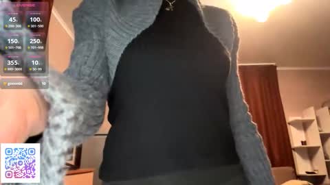 Snapshot of gigikray chatting on December 2025 07:44:01 PM Molly online show from December 2025 07:44:01 PM