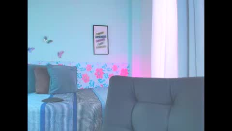 Snapshot of gigimiler8 chatting on November 2025 08:43:01 PM Sharlotte online show from November 2025 08:43:01 PM