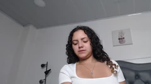 Giia  online show from January 2026 01:38:01 PM