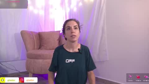 Snapshot of giiadior1 chatting on October 2025 03:18:02 AM GiiaDior online show from October 2025 03:18:02 AM