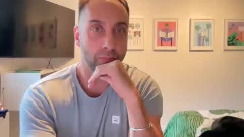 gilber10101 online show from October 2025 05:26:02 PM