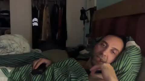 gilber10101 online show from November 2025 11:01:02 AM