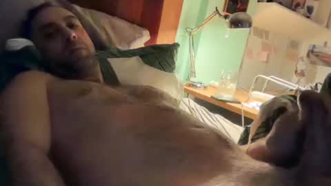 gilber10101 online show from November 2025 11:42:02 AM