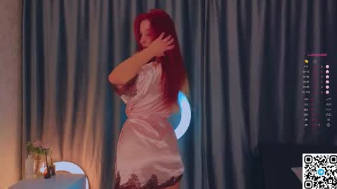 Snapshot of gildedkitten chatting on October 2025 05:48:02 PM Stacy online show from October 2025 05:48:02 PM