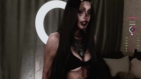 Snapshot of gildedkitten chatting on October 2025 07:04:02 PM Stacy online show from October 2025 07:04:02 PM