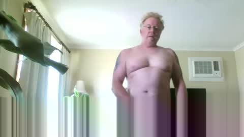 Snapshot of gimmmieoooo chatting on January 2025 12:09:02 AM gimmmieoooo online show from January 2025 12:09:02 AM