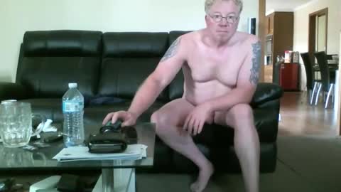 Snapshot of gimmmieoooo chatting on February 2025 03:43:02 AM gimmmieoooo online show from February 2025 03:43:02 AM