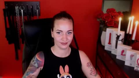 Snapshot of gina_hotlick chatting on February 2025 08:14:02 PM gina_hotlick online show from February 2025 08:14:02 PM
