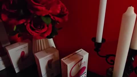 Snapshot of gina_hotlick chatting on February 2025 05:07:02 PM gina_hotlick online show from February 2025 05:07:02 PM
