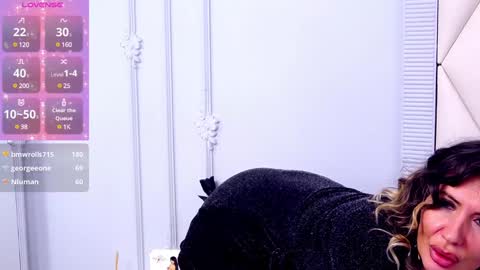 Snapshot of ginabear chatting on February 2025 04:16:02 AM Gina online show from February 2025 04:16:02 AM