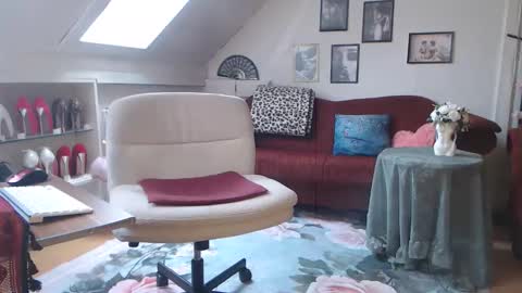 Gina online show from March 2026 12:43:01 PM