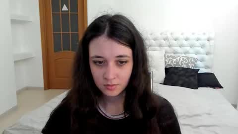 Kate online show from September 2025 09:54:01 AM