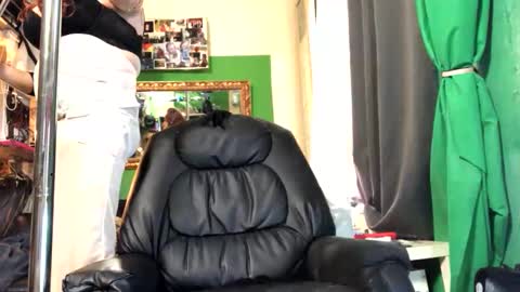 Snapshot of ginagender chatting on November 2025 10:26:01 AM GinaGender online show from November 2025 10:26:01 AM