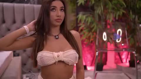 Gina online show from June 2026 08:41:01 PM