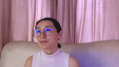 Snapshot of ginevra_esposito chatting on April 2026 12:49:01 PM Ginn online show from April 2026 12:49:01 PM
