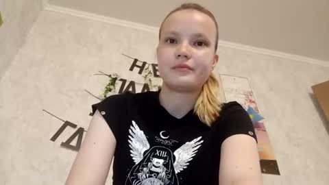 Snapshot of ginger_anna_est chatting on June 2026 08:01:02 PM Ginger Anna online show from June 2026 08:01:02 PM
