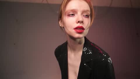        im expecting 350 thumbs up on my altar   online show from February 2026 10:28:02 PM