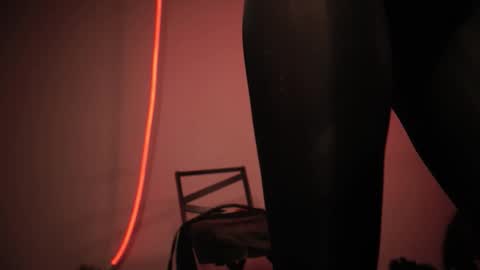        im expecting 350 thumbs up on my altar   online show from February 2026 10:19:02 PM