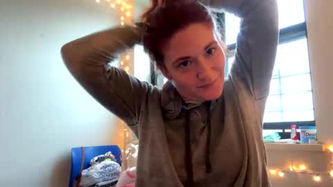 gingerlynx online show from November 2025 07:48:02 PM