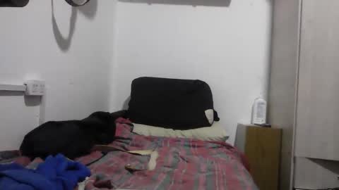 emahot online show from November 2025 08:36:02 AM